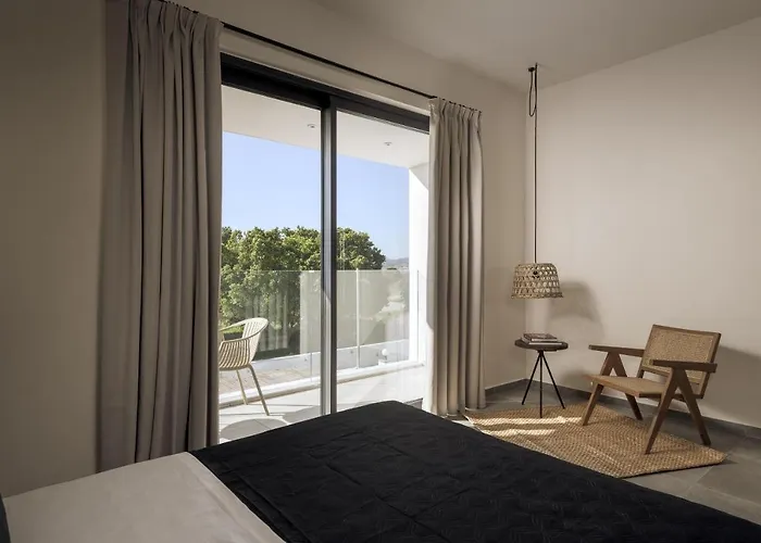 Bianco - Adam Πεύκος