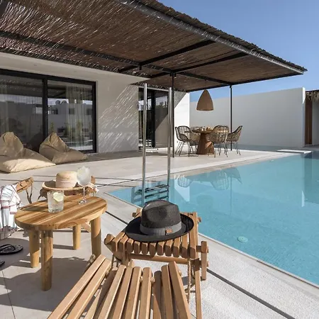 Bianco - Adam Villa *