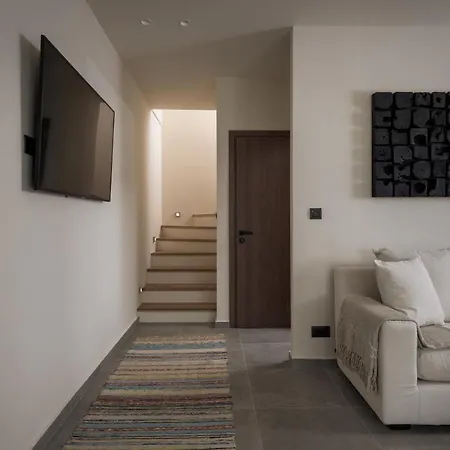 Villa Bianco - Adam Pefki